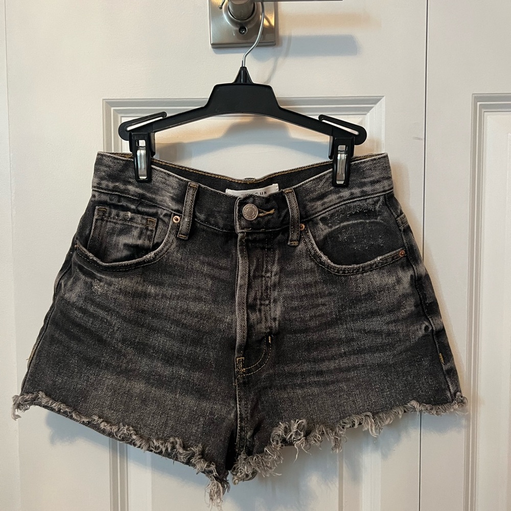 Pacsun Vintage High Rise Jean short in black/grey-size 24
